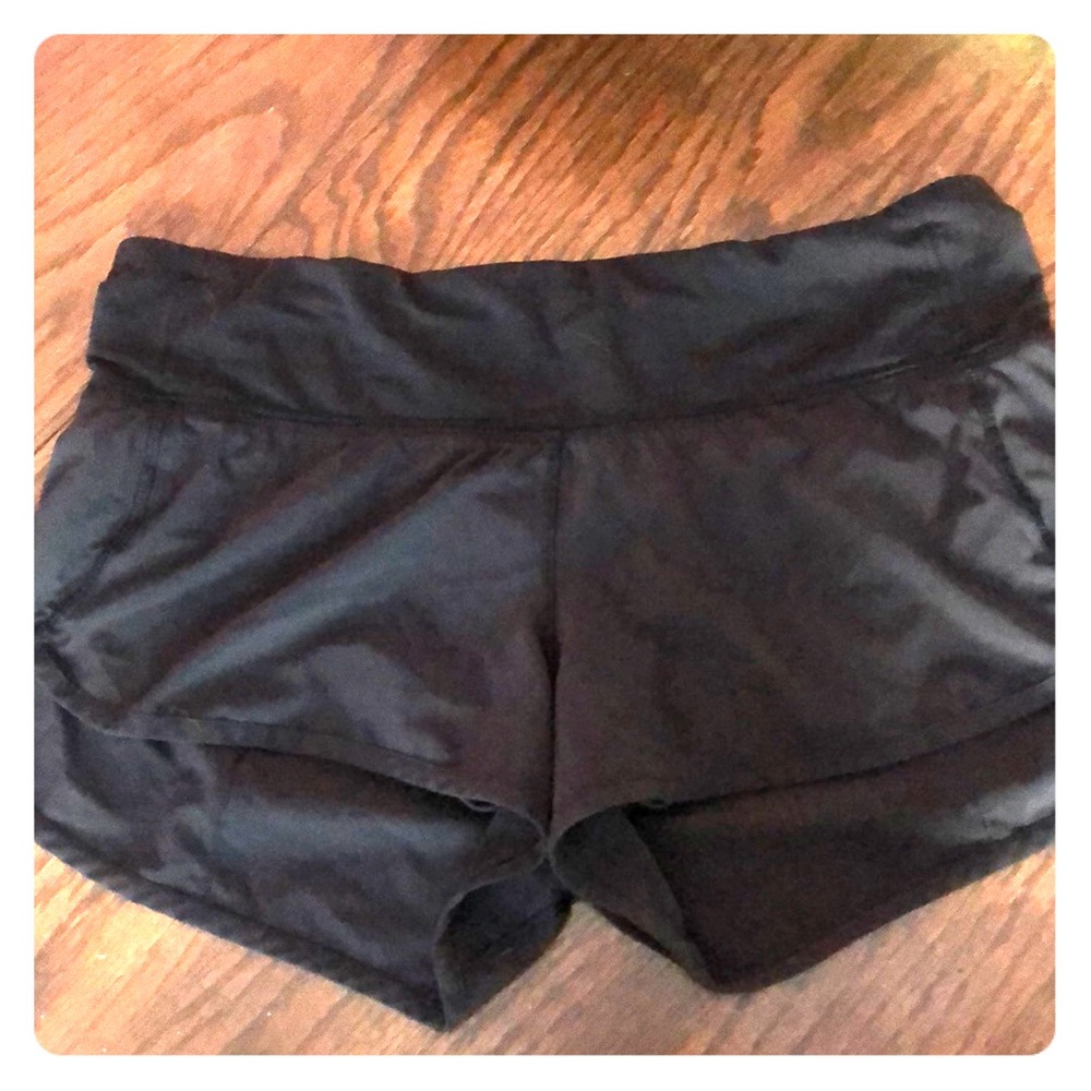 Lululemon size ~6 4 way stretch speed shorts